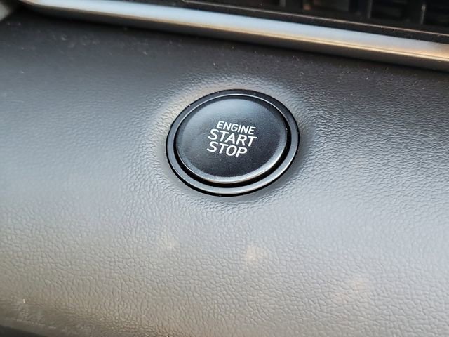 Used 2025 Hyundai Elantra Sport image 29