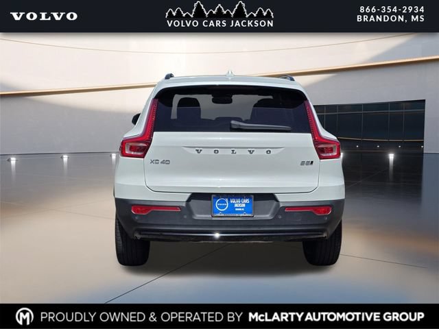 Used 2024 Volvo XC40 B5 Plus w/ Protection Package Premier AWD/4WD image 5