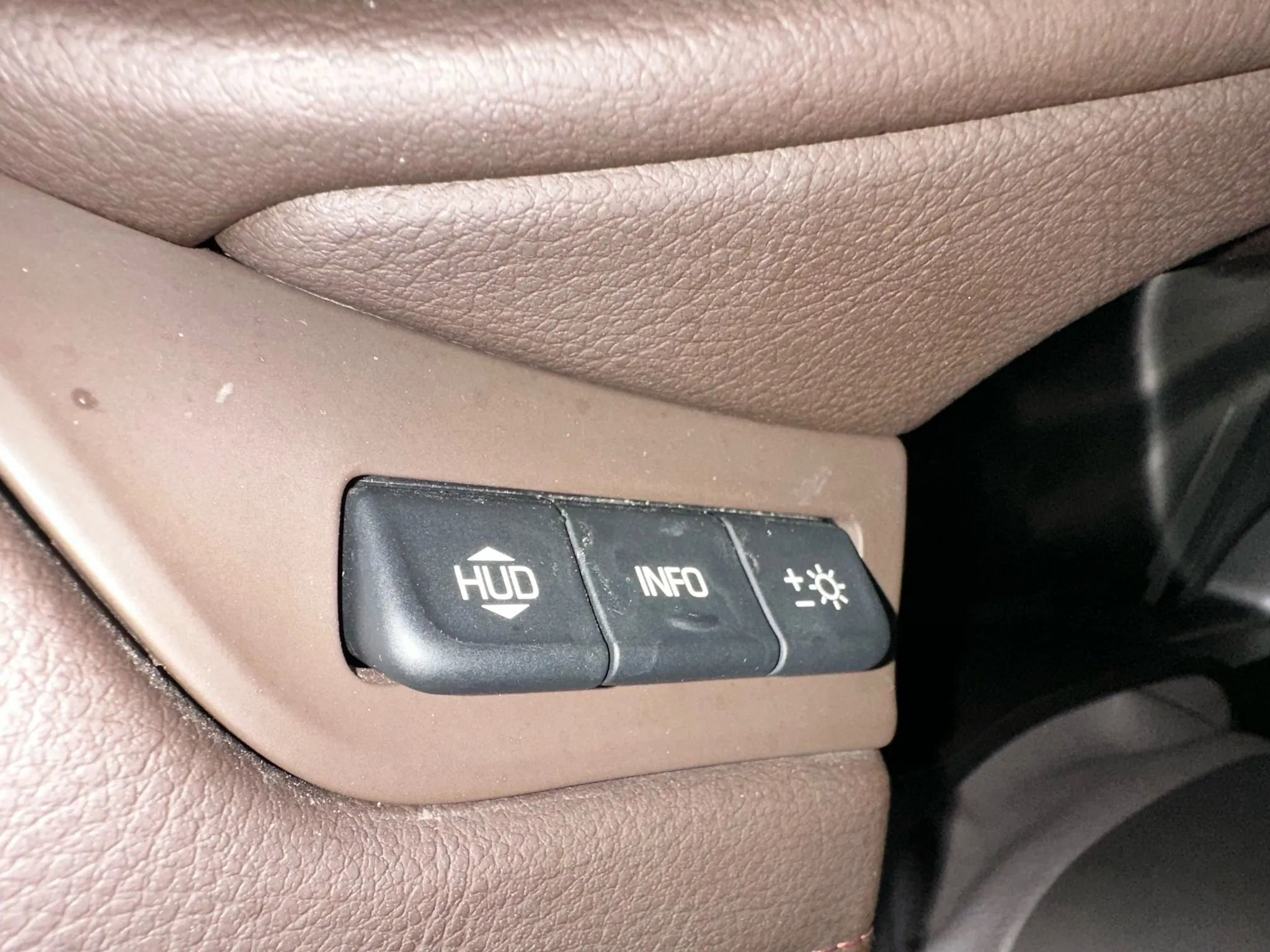 Used 2015 Cadillac Escalade ESV Premium AWD/4WD image 20