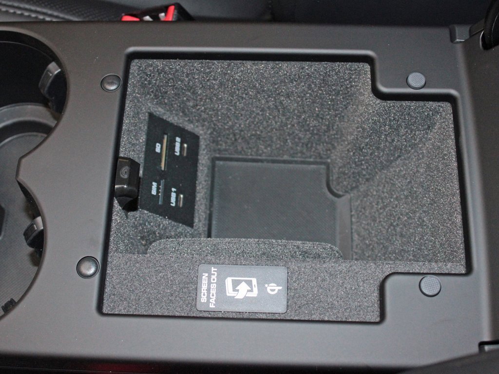 Used 2025 Porsche Macan image 34