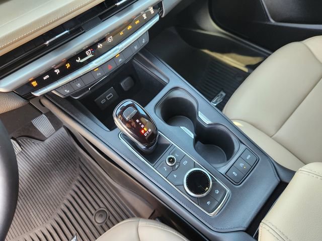 Used 2024 Cadillac XT4 Premium Luxury image 19