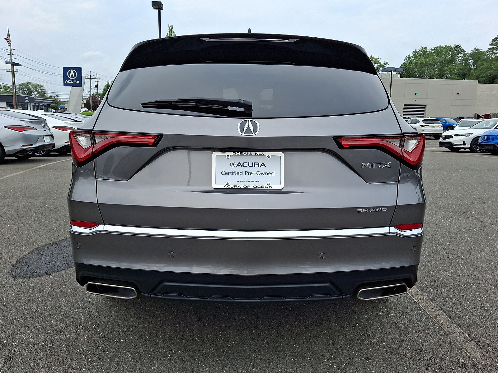 Certified 2024 Acura MDX SH-AWD w/ Technology Package image 5