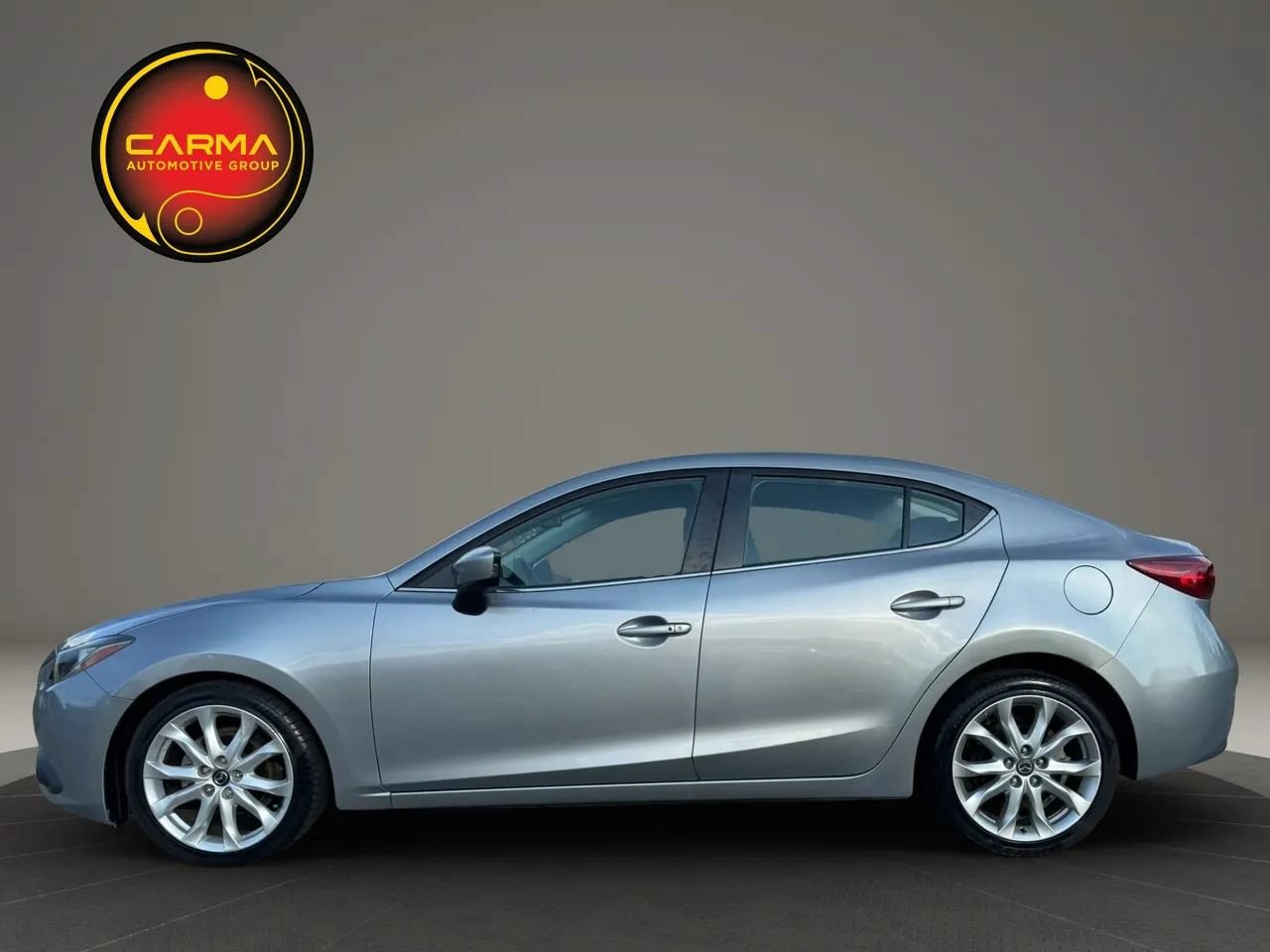 Used 2016 MAZDA MAZDA3 i Touring w/ Popular Equipment Package FWD image 2