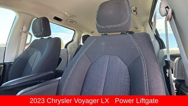 Used 2023 Chrysler Voyager LX FWD image 11