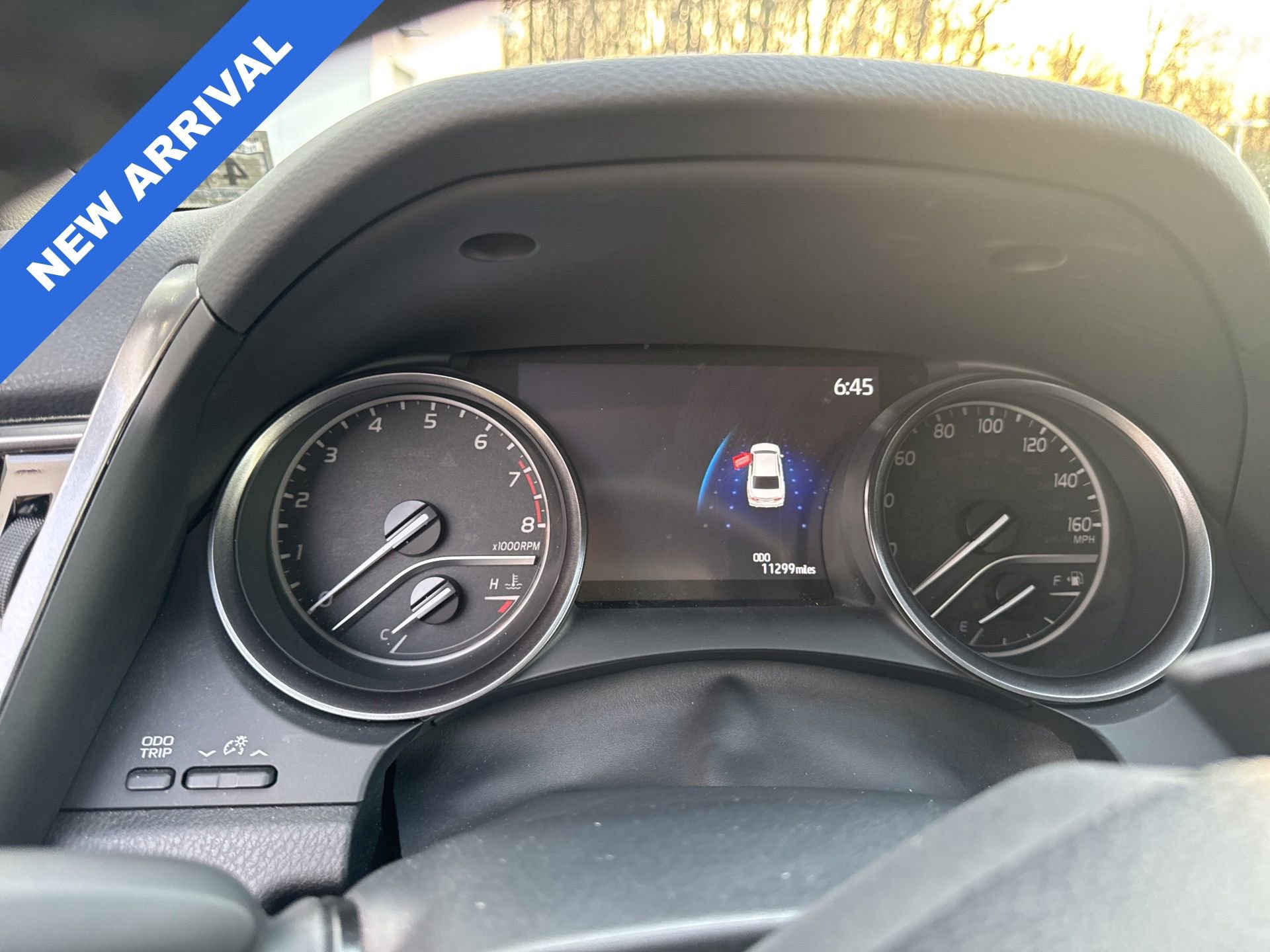 Used 2023 Toyota Camry SE w/ Blackout Package (TMS) image 7