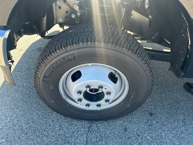 New 2026 Ford F350 XL w/ XL Chrome Package image 10