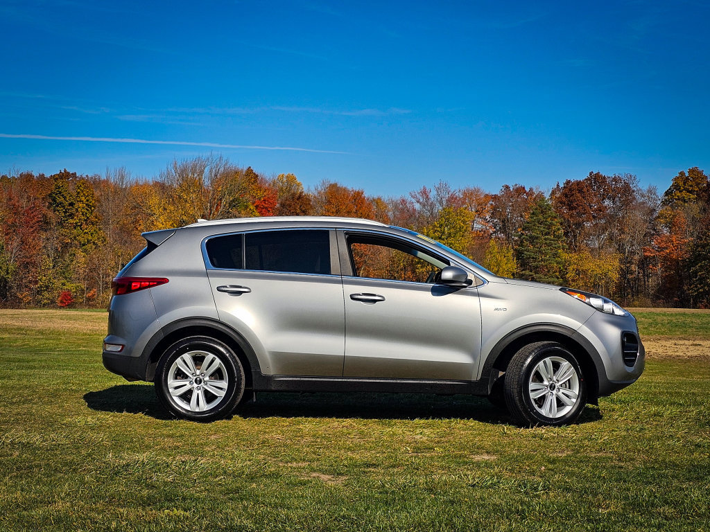 Used 2019 Kia Sportage LX w/ LX Popular Package AWD/4WD image 2