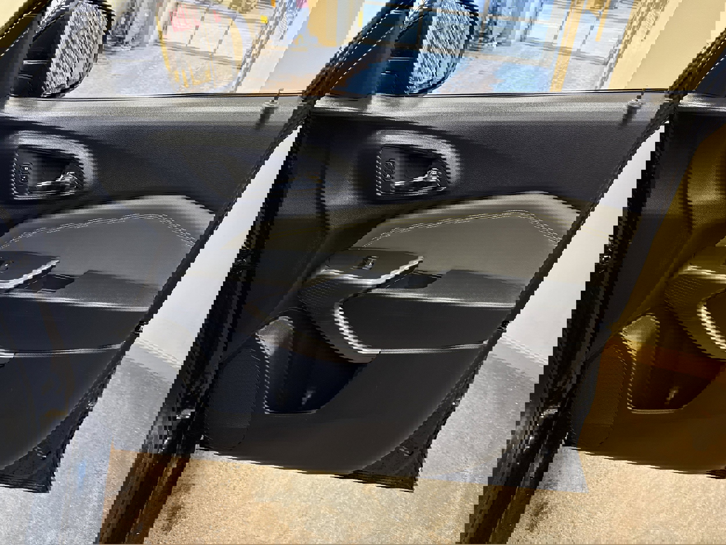 Used 2024 Chevrolet Trax ACTIV w/ Sunroof Package image 18