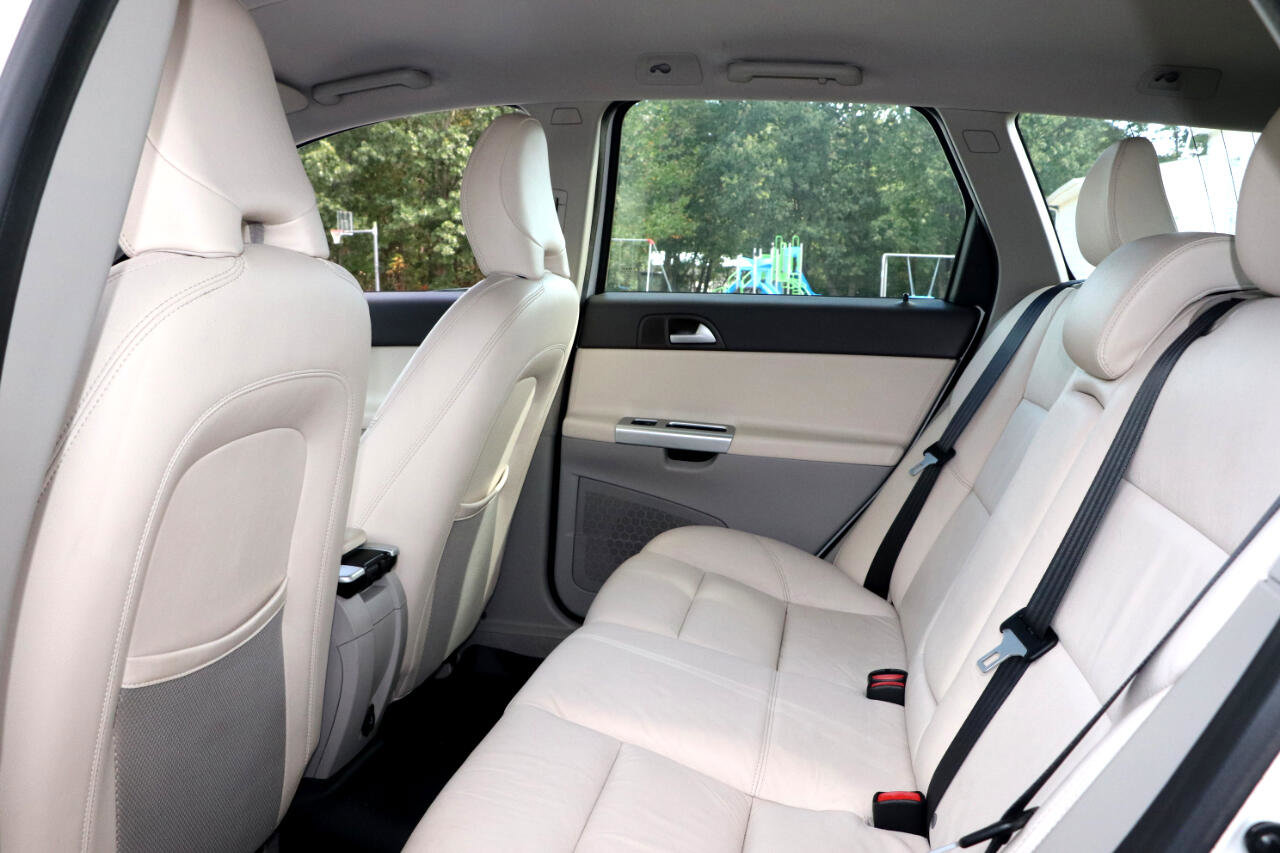 Used 2011 Volvo V50 T5 image 13