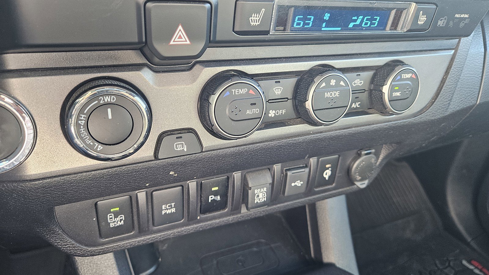 Used 2023 Toyota Tacoma TRD Pro AWD/4WD image 13