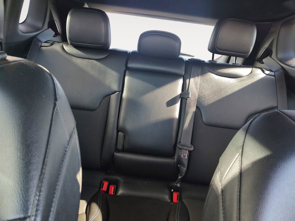 Used 2024 Jeep Compass Latitude image 13