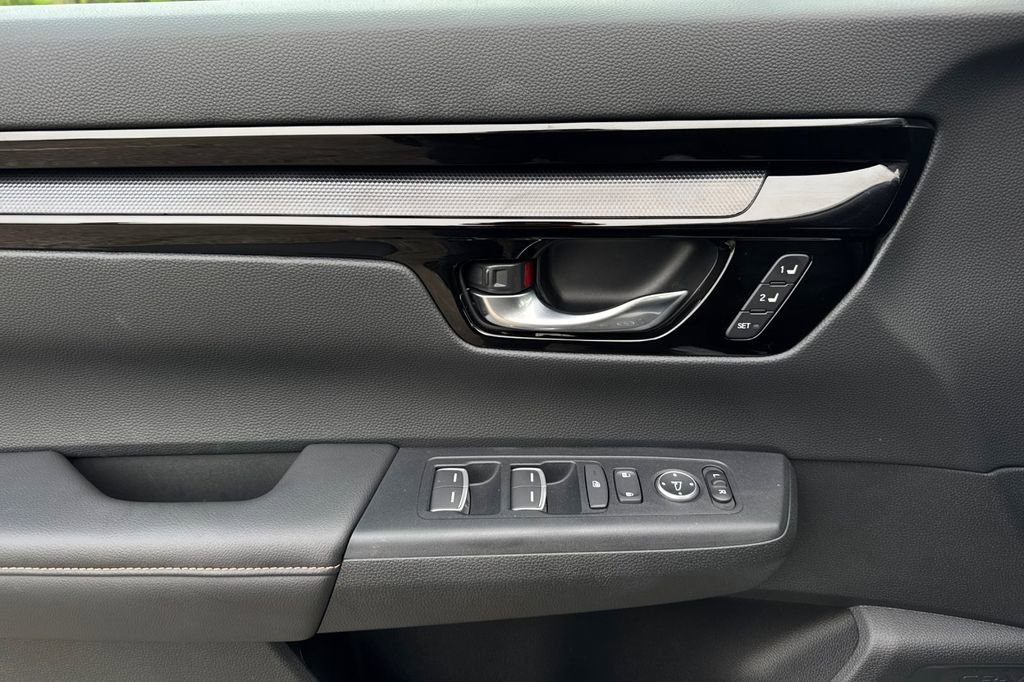 Used 2024 Honda CR-V Sport Touring image 11