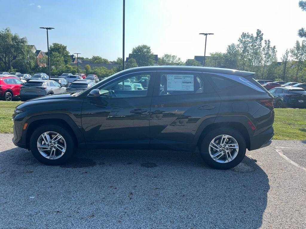 Used 2026 Hyundai Tucson SE AWD/4WD image 2