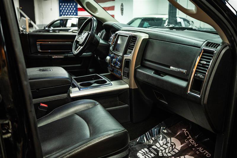 Used 2014 RAM 1500 Laramie w/ Convenience Group image 13