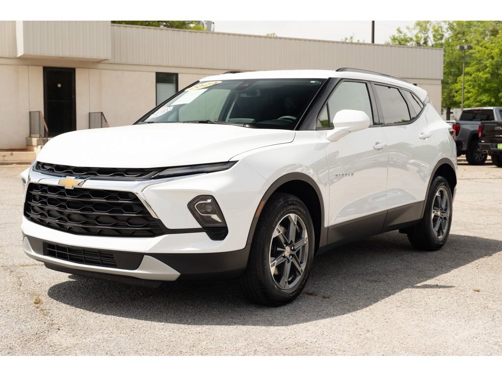 Used 2024 Chevrolet Blazer LT w/ Convenience Package FWD image 4