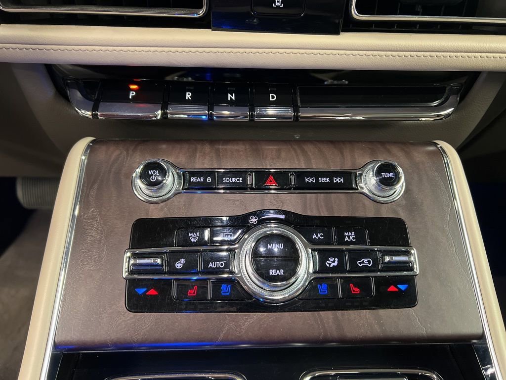 Used 2022 Lincoln Aviator Reserve w/ Equipment Group 201A image 14