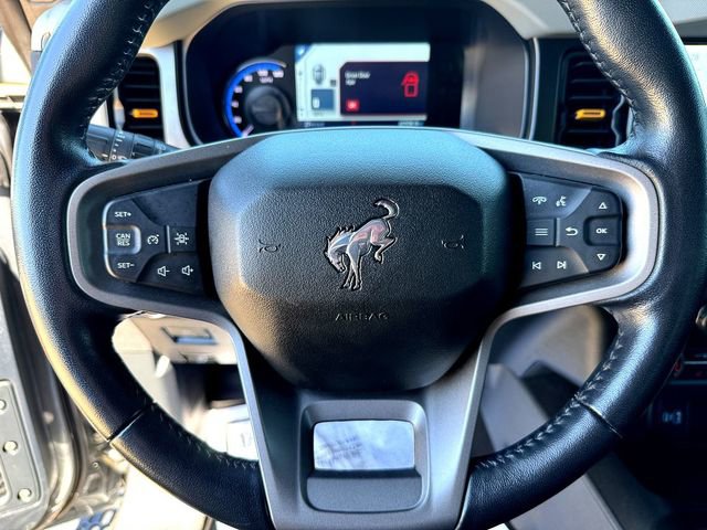 Used 2022 Ford Bronco Badlands image 11