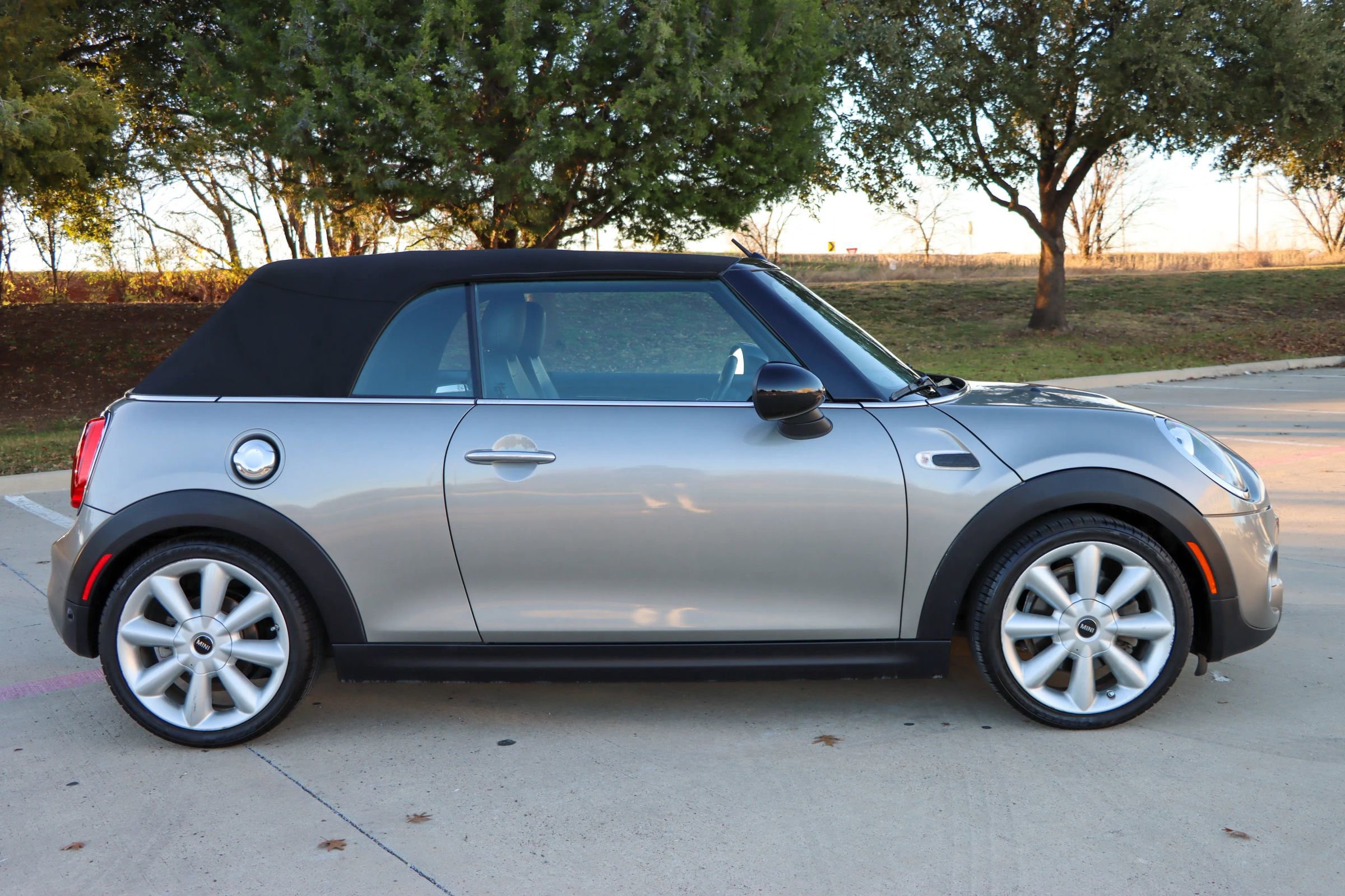 Used 2017 MINI Cooper S image 13