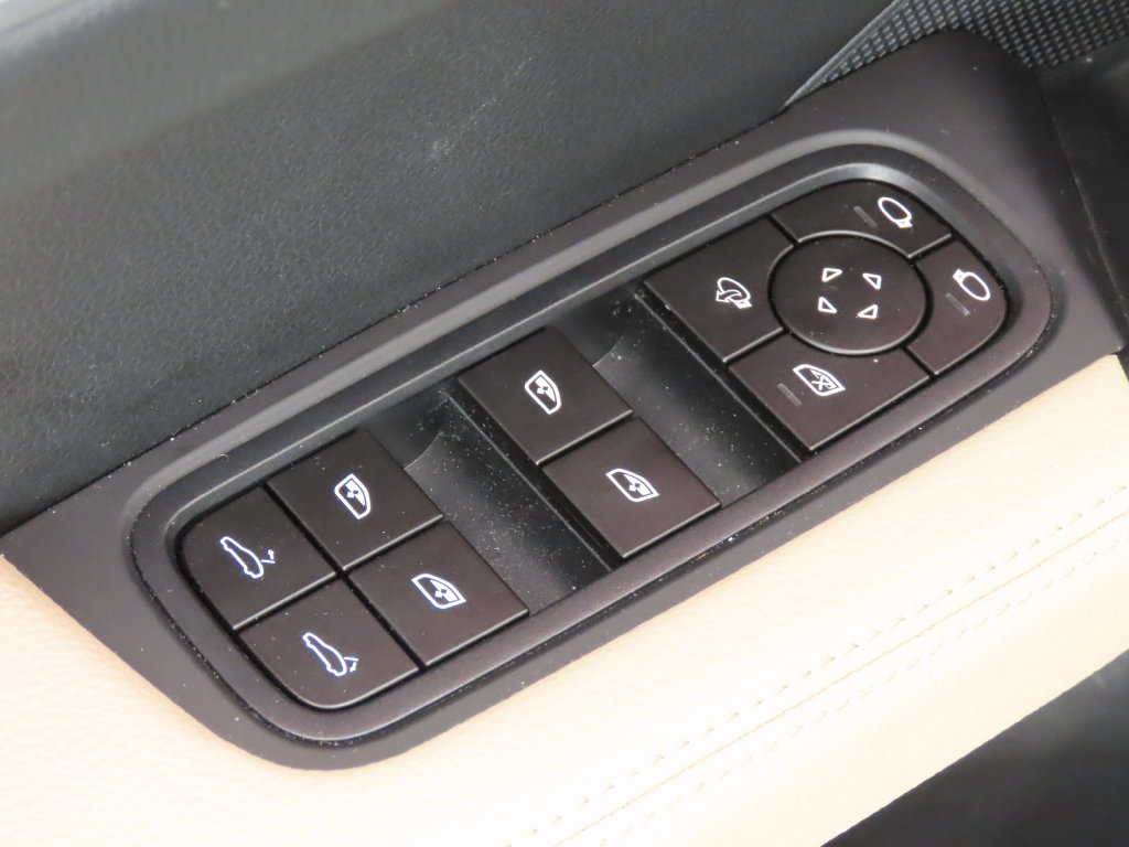 Certified 2026 Porsche Cayenne S AWD/4WD image 38