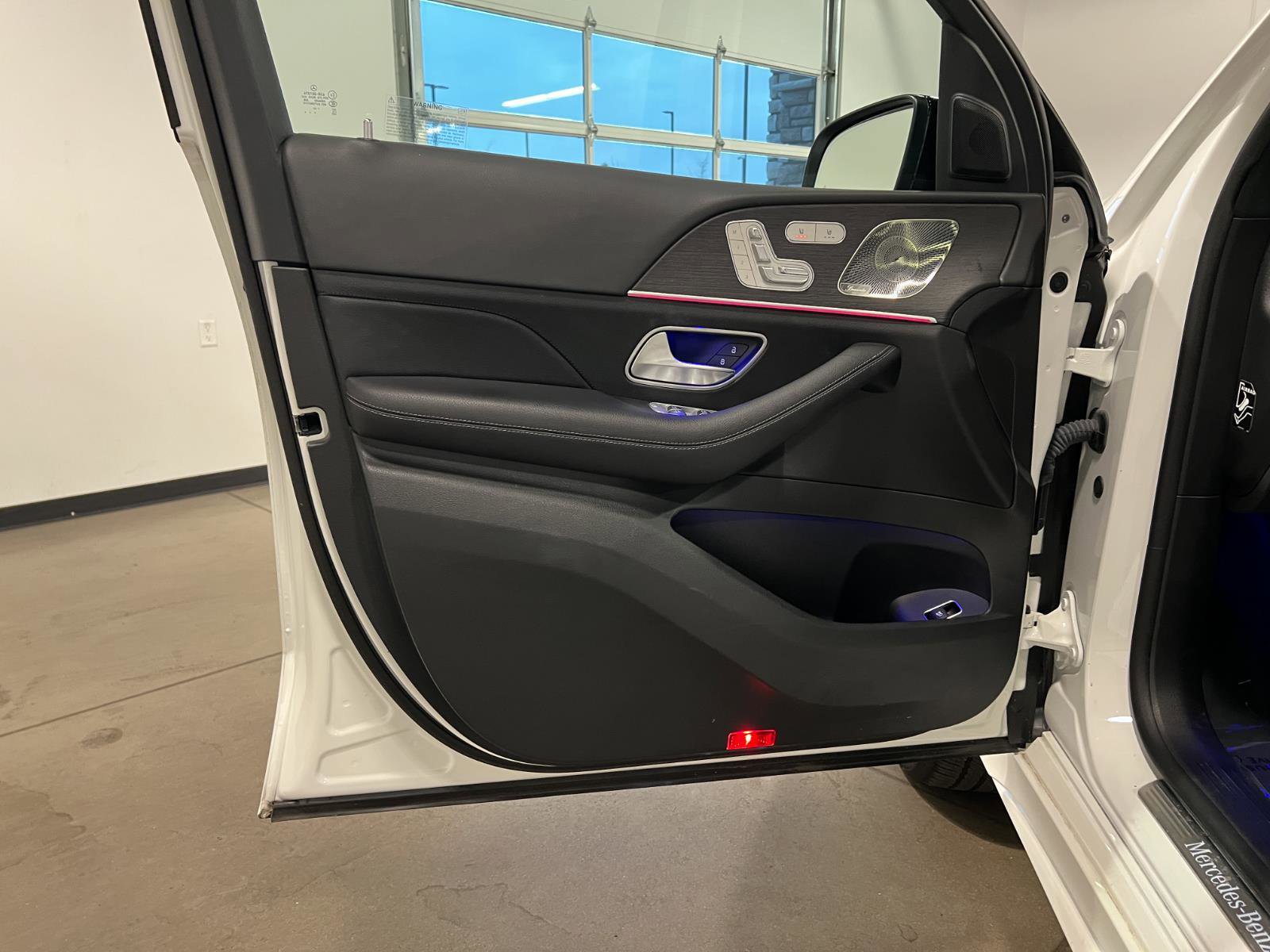 Used 2022 Mercedes-Benz GLE 350 4MATIC w/ AMG Line Exterior image 28