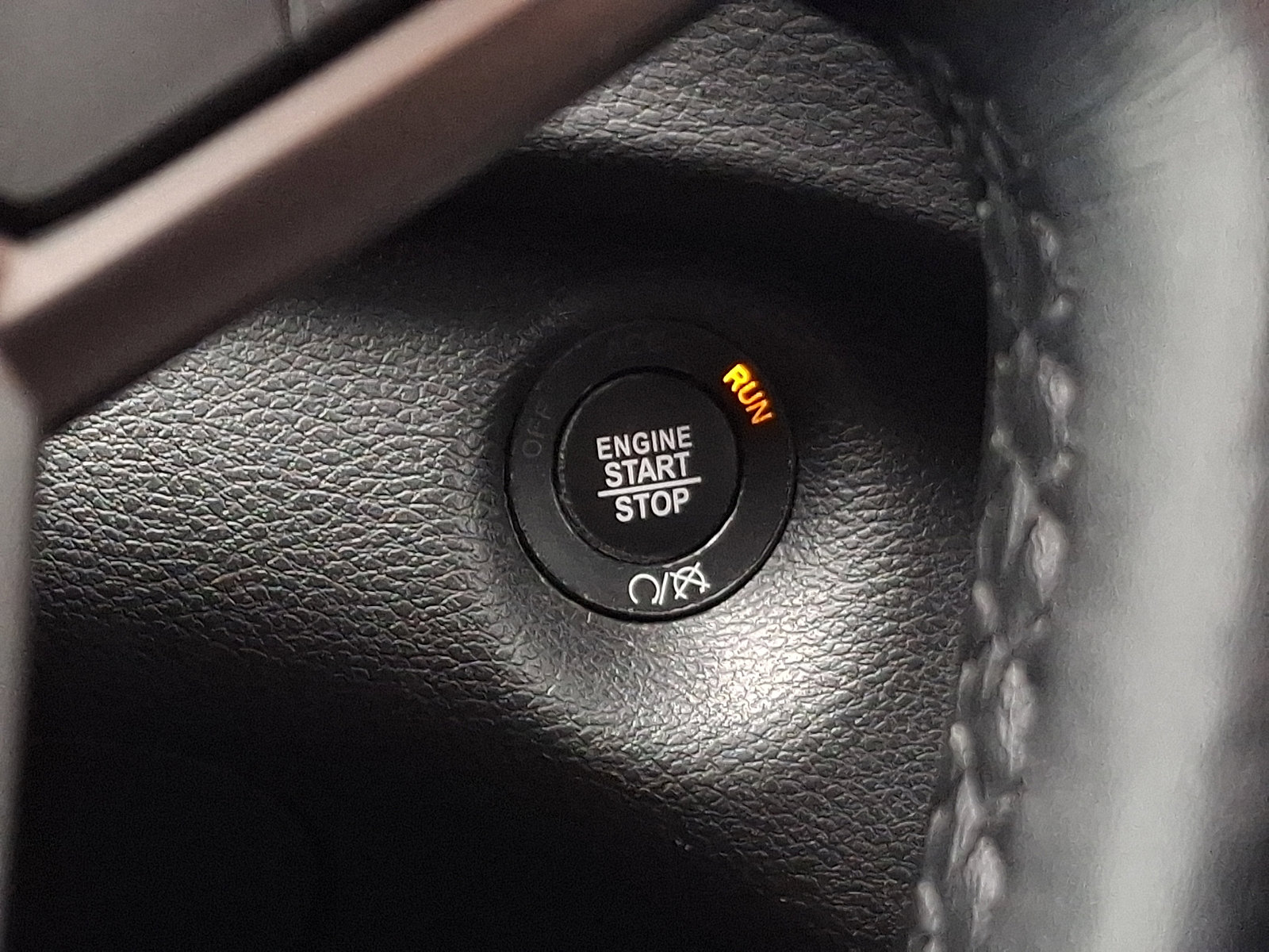 Used 2021 Jeep Cherokee Latitude Lux w/ Comfort/Convenience Group image 23