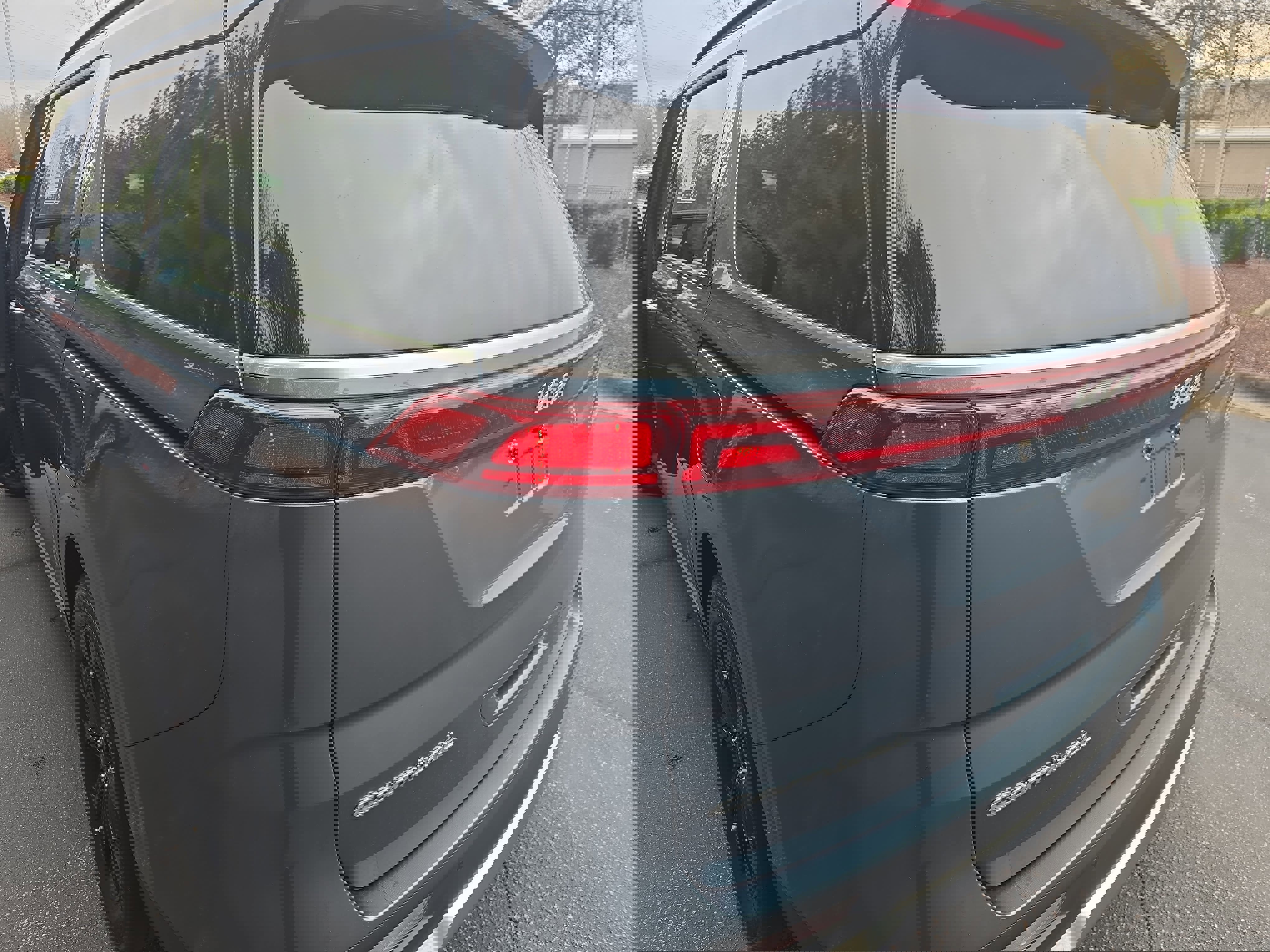 Used 2022 Kia Carnival SX image 35