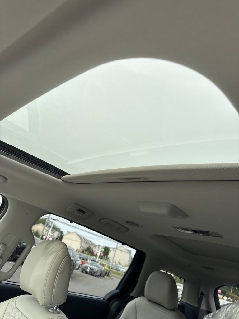 New 2026 Kia Carnival SX w/ SX Dark Edition Package image 12