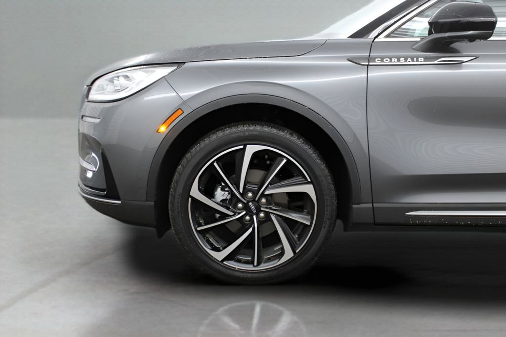 Used 2024 Lincoln Corsair Reserve w/ Equipment Group 201A image 9