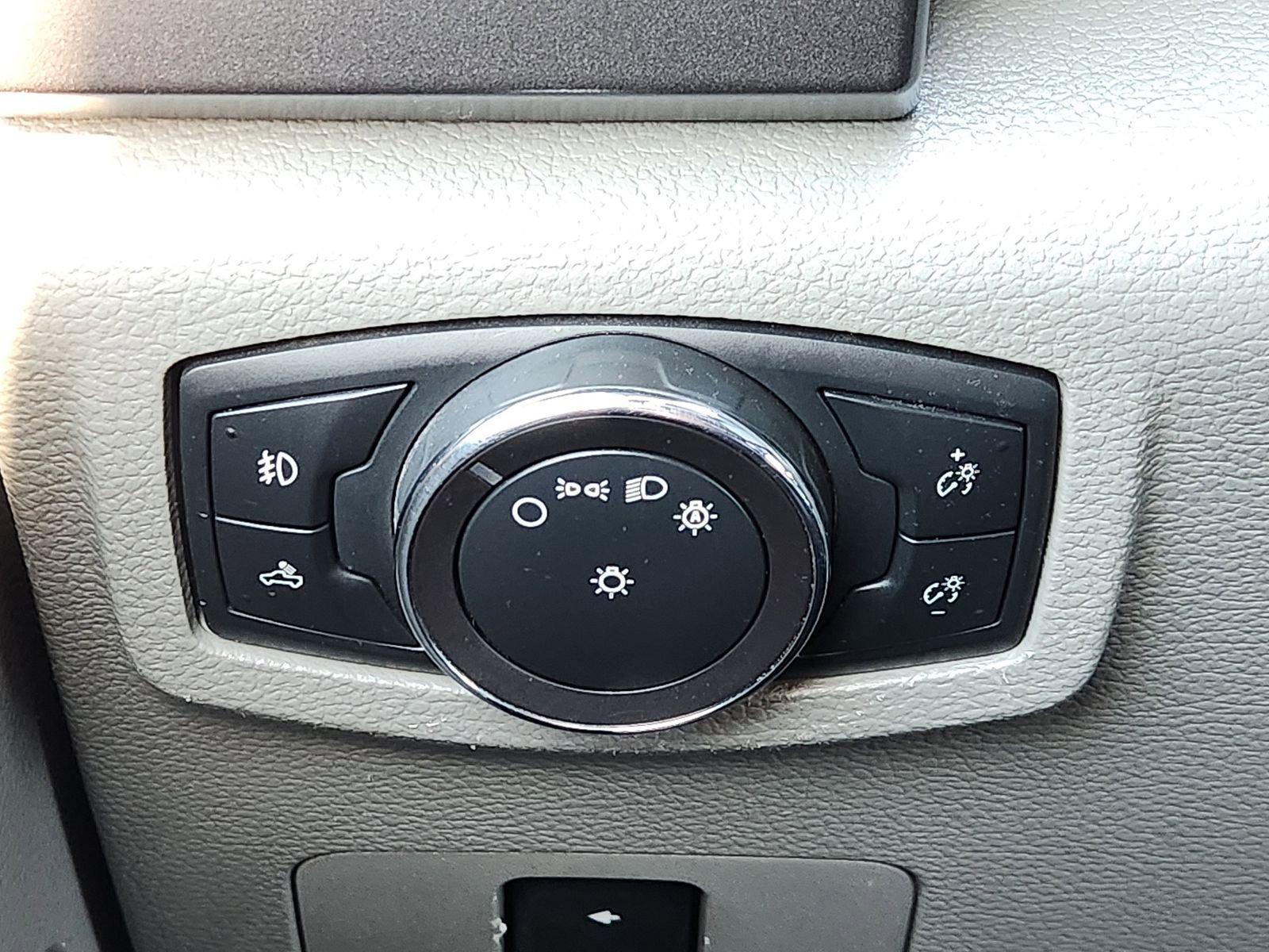 Used 2019 Ford F250 XLT w/ XLT Value Package image 27