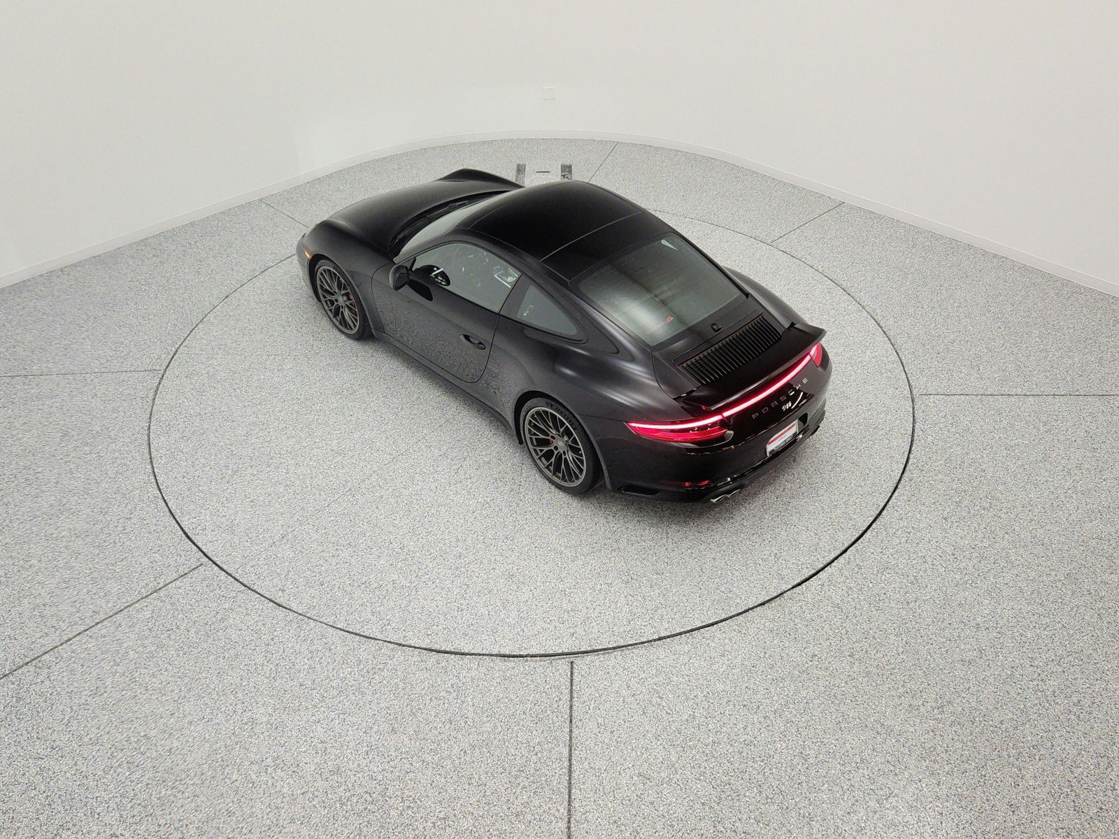 Used 2018 Porsche 911 Carrera 4S AWD/4WD image 15
