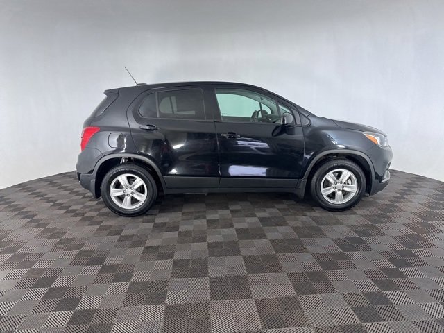 Used 2019 Chevrolet Trax LS w/ Tint and Cruise Package image 4