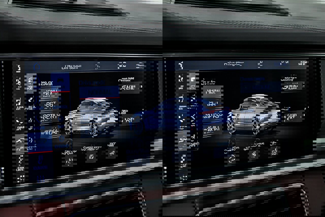 Used 2020 Porsche Panamera GTS image 36