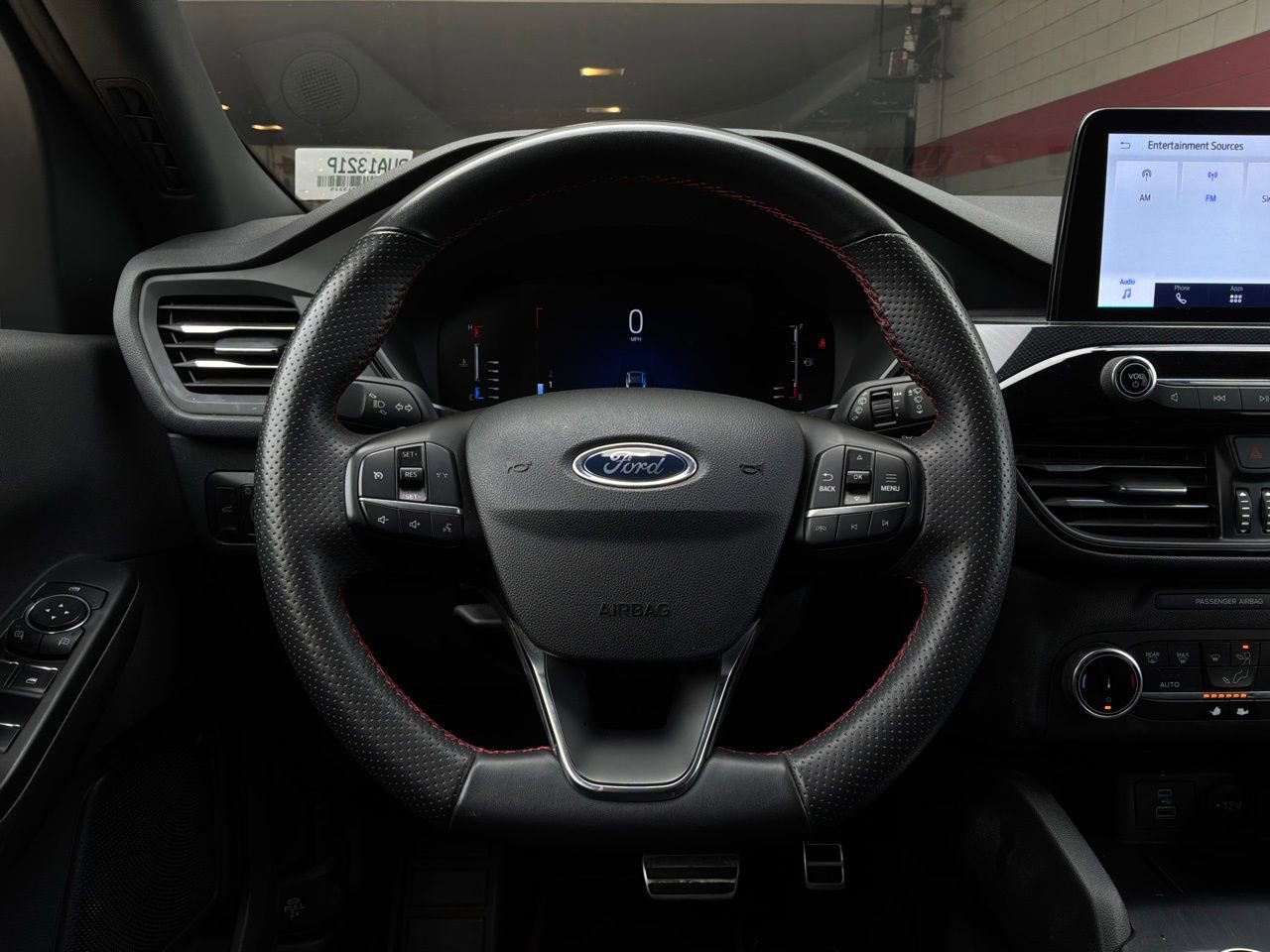 Used 2023 Ford Escape ST-Line FWD image 32