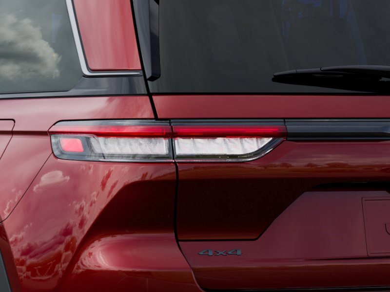 New 2026 Jeep Grand Cherokee Altitude image 9