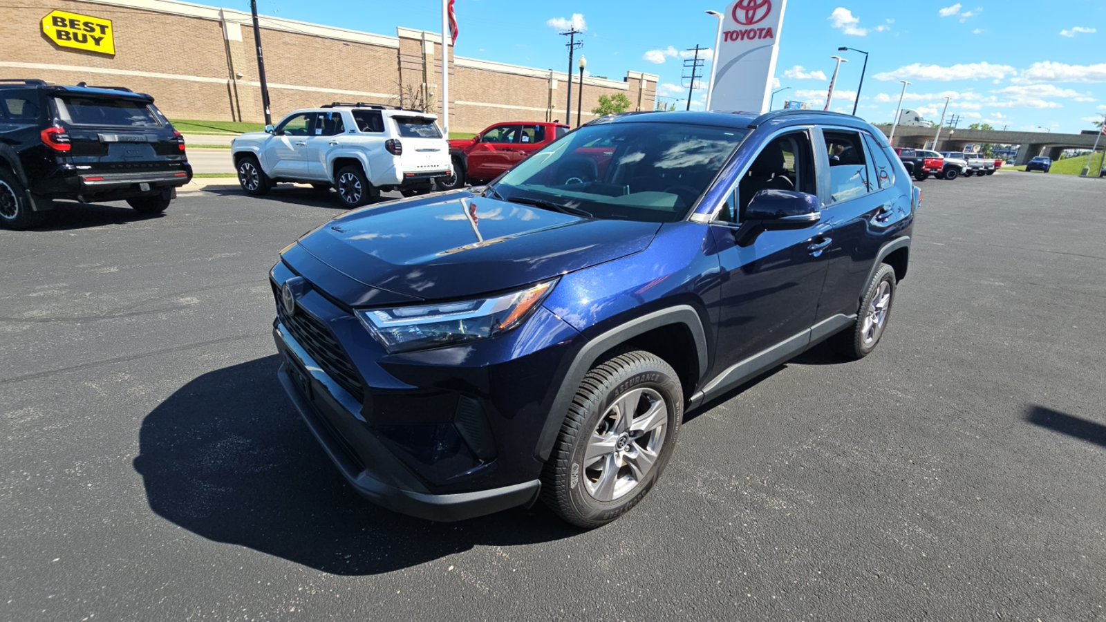 Certified 2025 Toyota RAV4 XLE AWD/4WD image 7