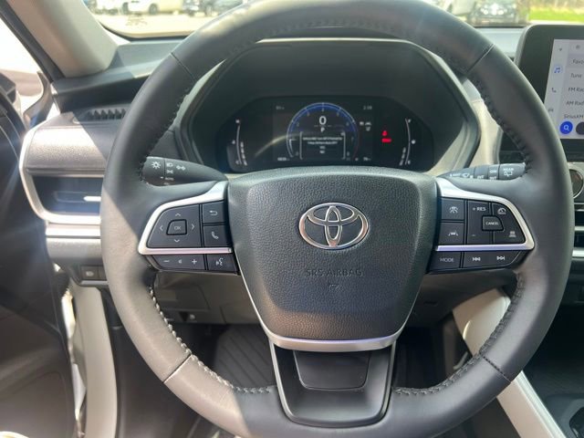 Used 2024 Toyota Grand Highlander AWD image 32