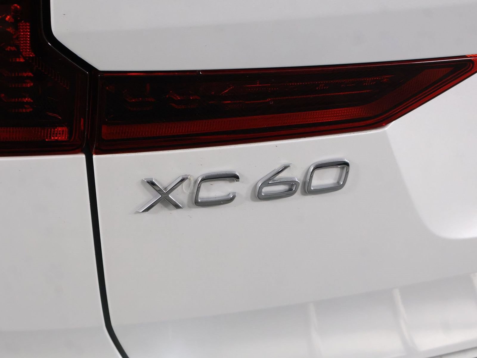 Certified 2026 Volvo XC60 B5 Plus w/ Protection Package Premier AWD/4WD image 19
