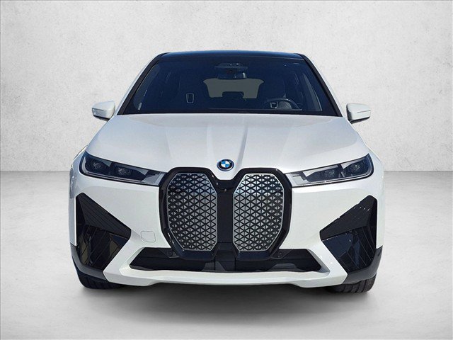 Used 2024 BMW iX xDrive50 w/ Premium Package AWD/4WD image 2