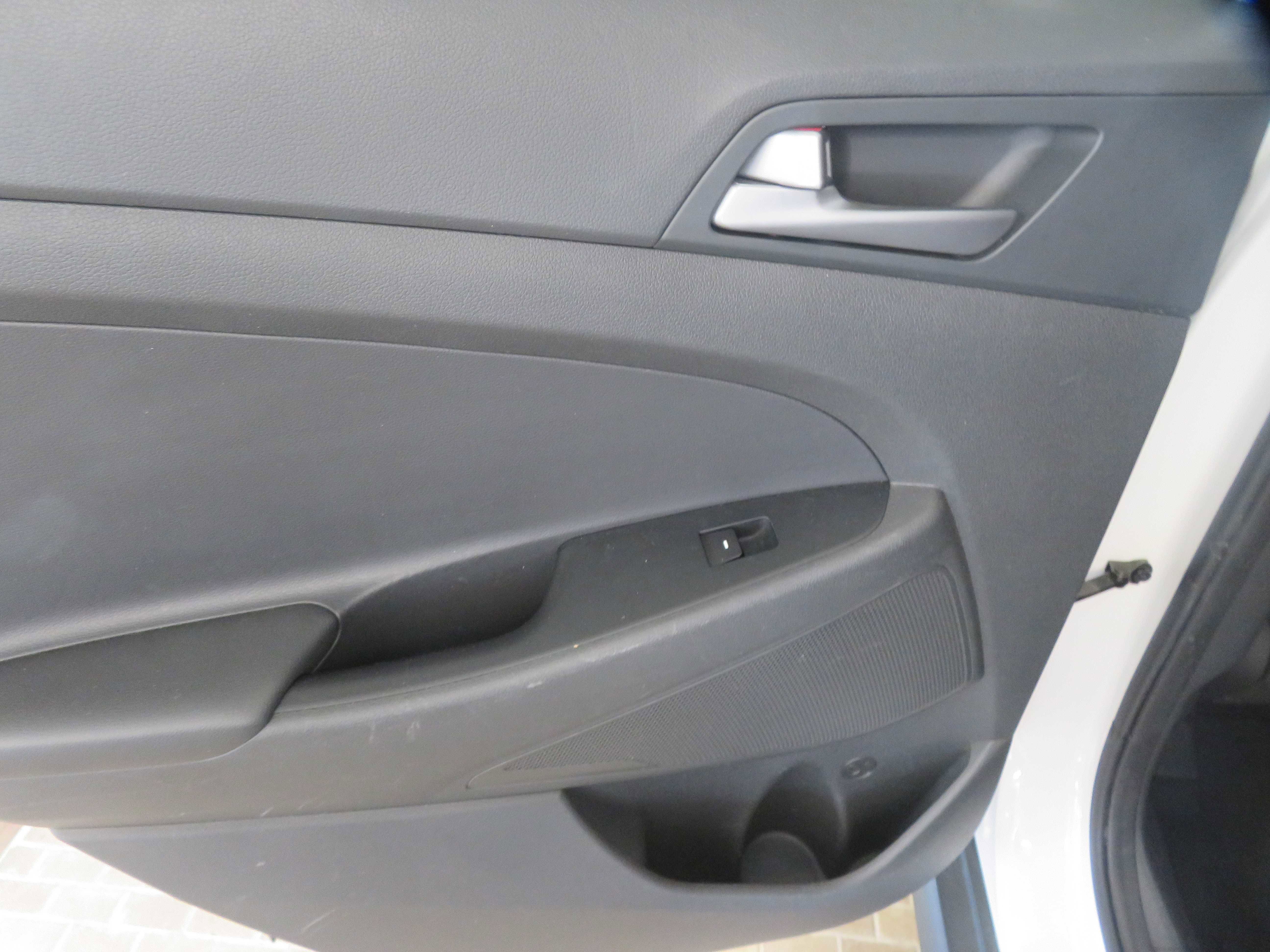Used 2017 Hyundai Tucson Night AWD/4WD image 18