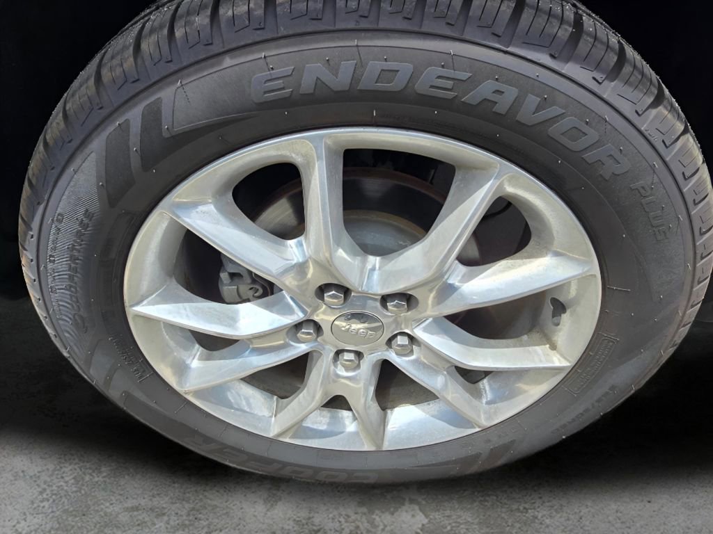 Used 2015 Jeep Grand Cherokee Summit AWD/4WD image 13