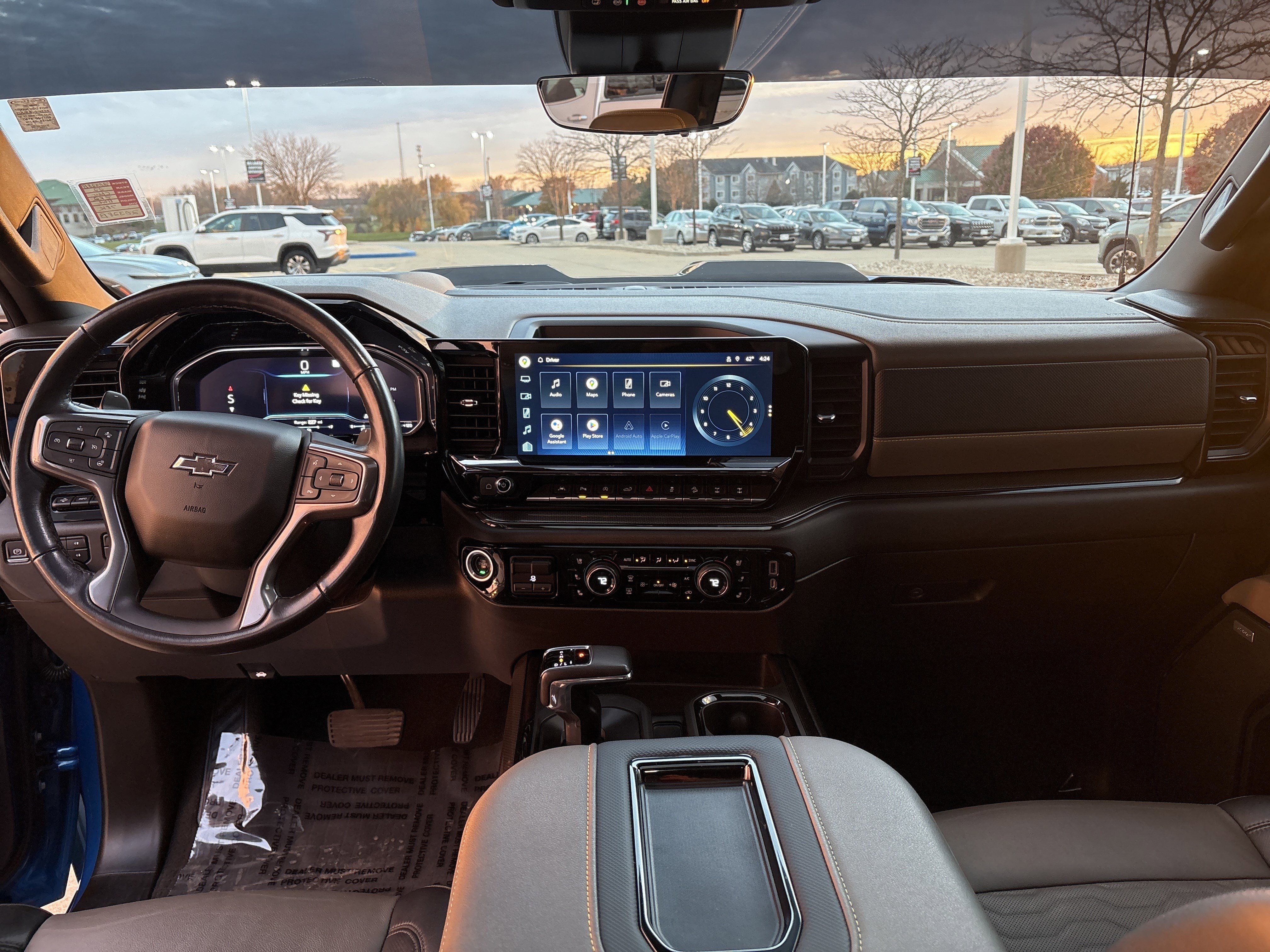 Used 2022 Chevrolet Silverado 1500 ZR2 w/ Technology Package image 15