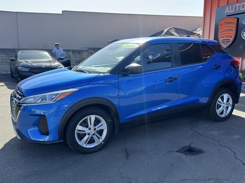 Used 2024 Nissan Kicks S FWD image 9