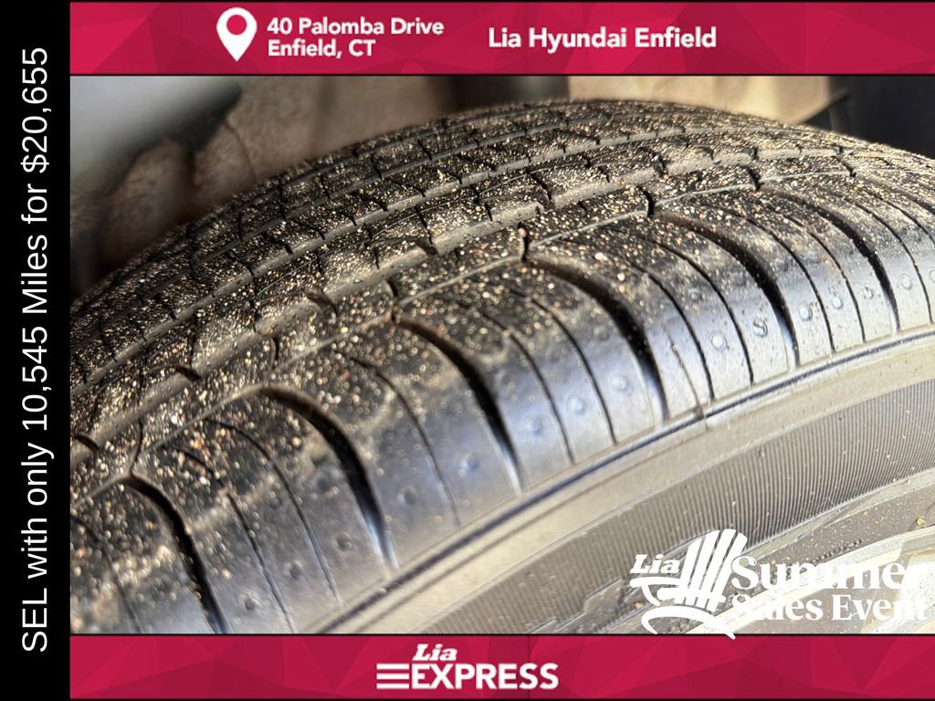 Used 2024 Hyundai Venue SEL FWD image 10