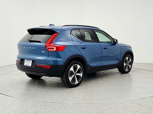 Used 2023 Volvo XC40 B5 Plus w/ Climate Package AWD/4WD image 5