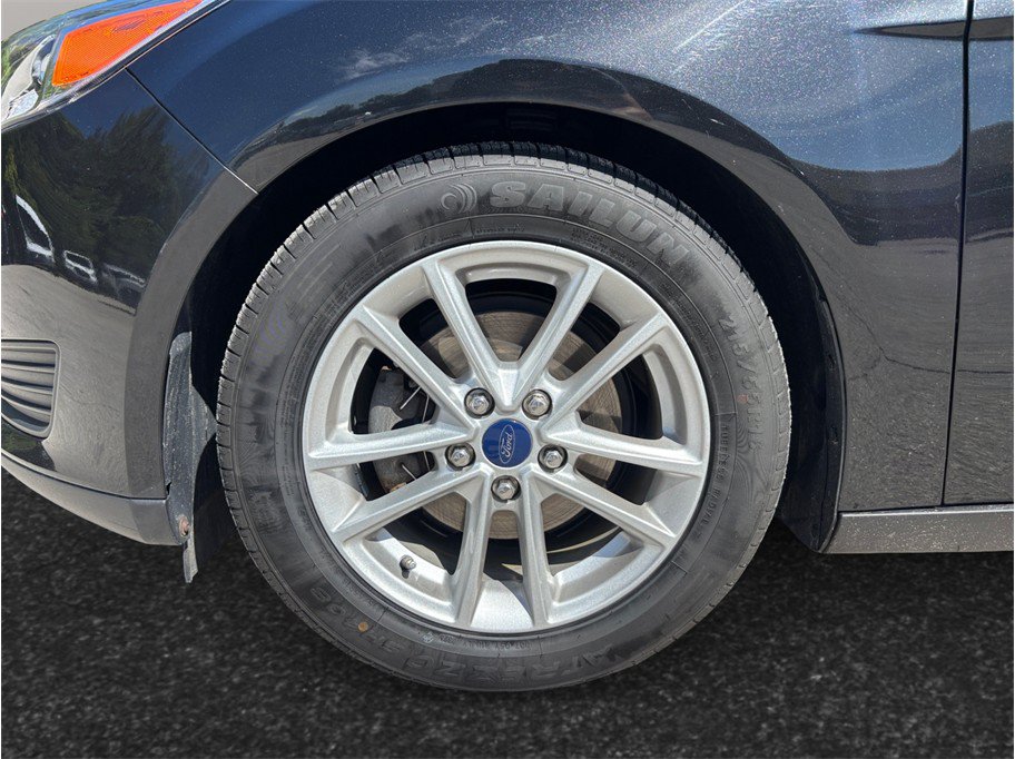 Used 2015 Ford Focus SE FWD image 12