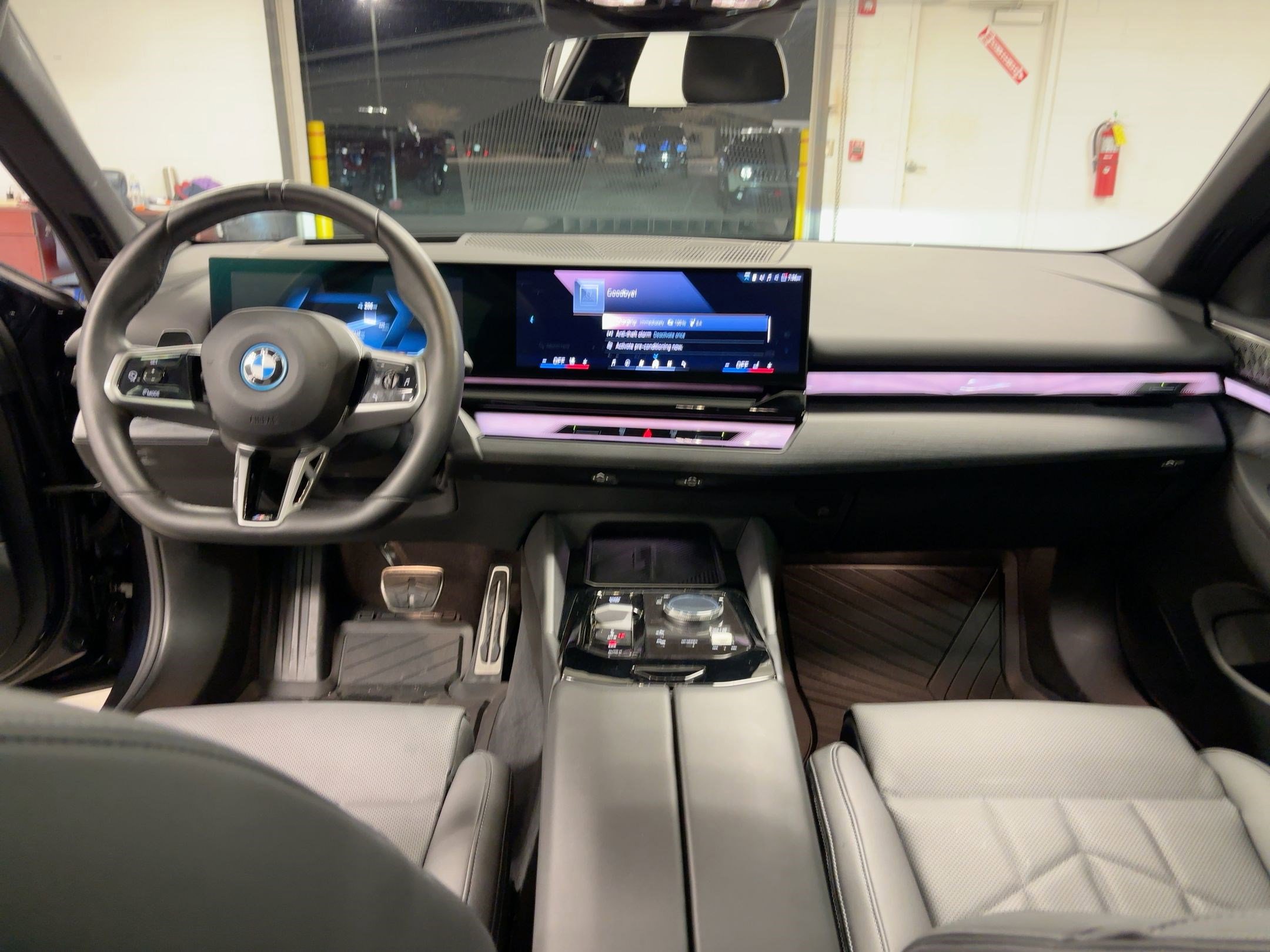 Certified 2025 BMW i5 xDrive40 w/ M Sport Package image 17