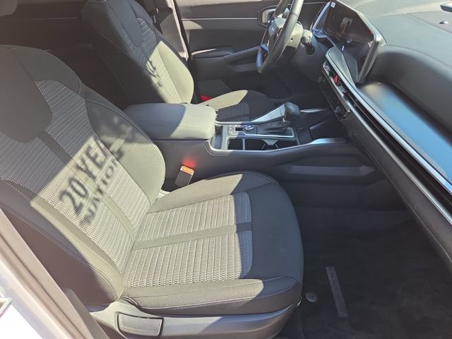 Certified 2026 Kia Sorento LX FWD image 19