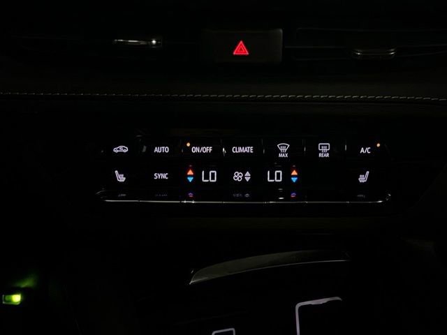 Used 2023 Buick Envision Essence AWD/4WD image 34