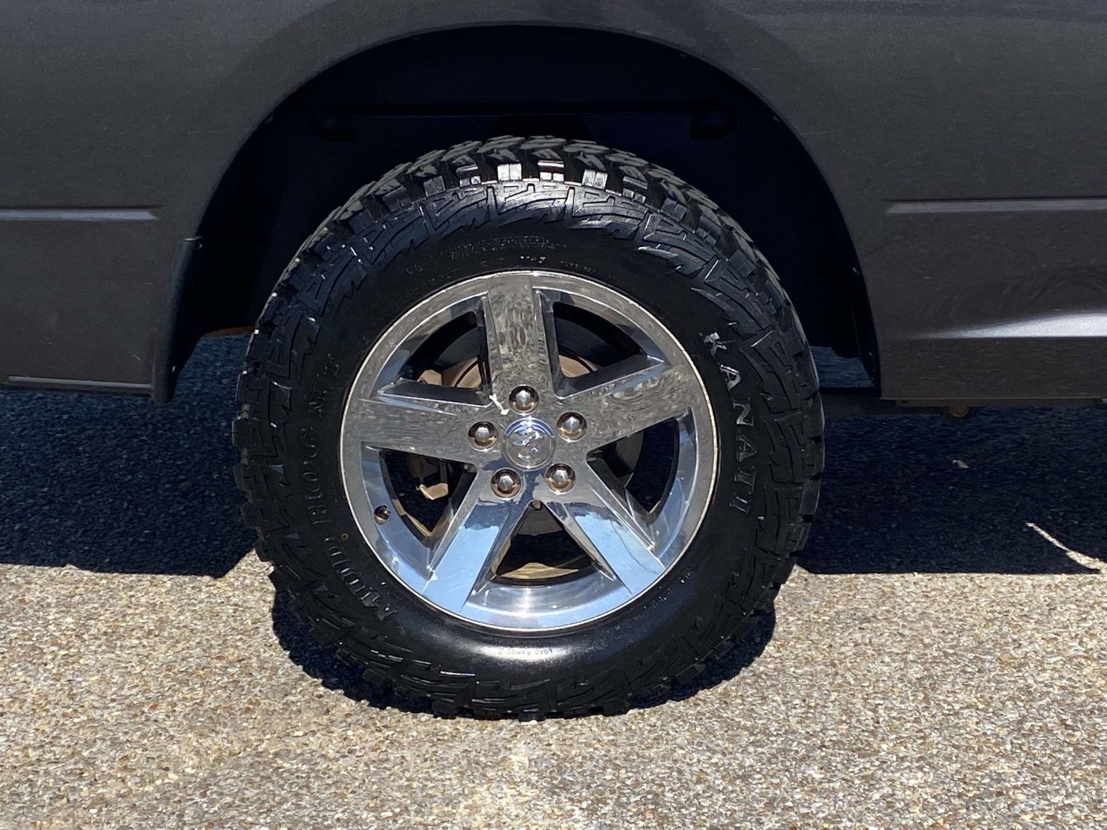 Used 2017 RAM 1500 Express image 9