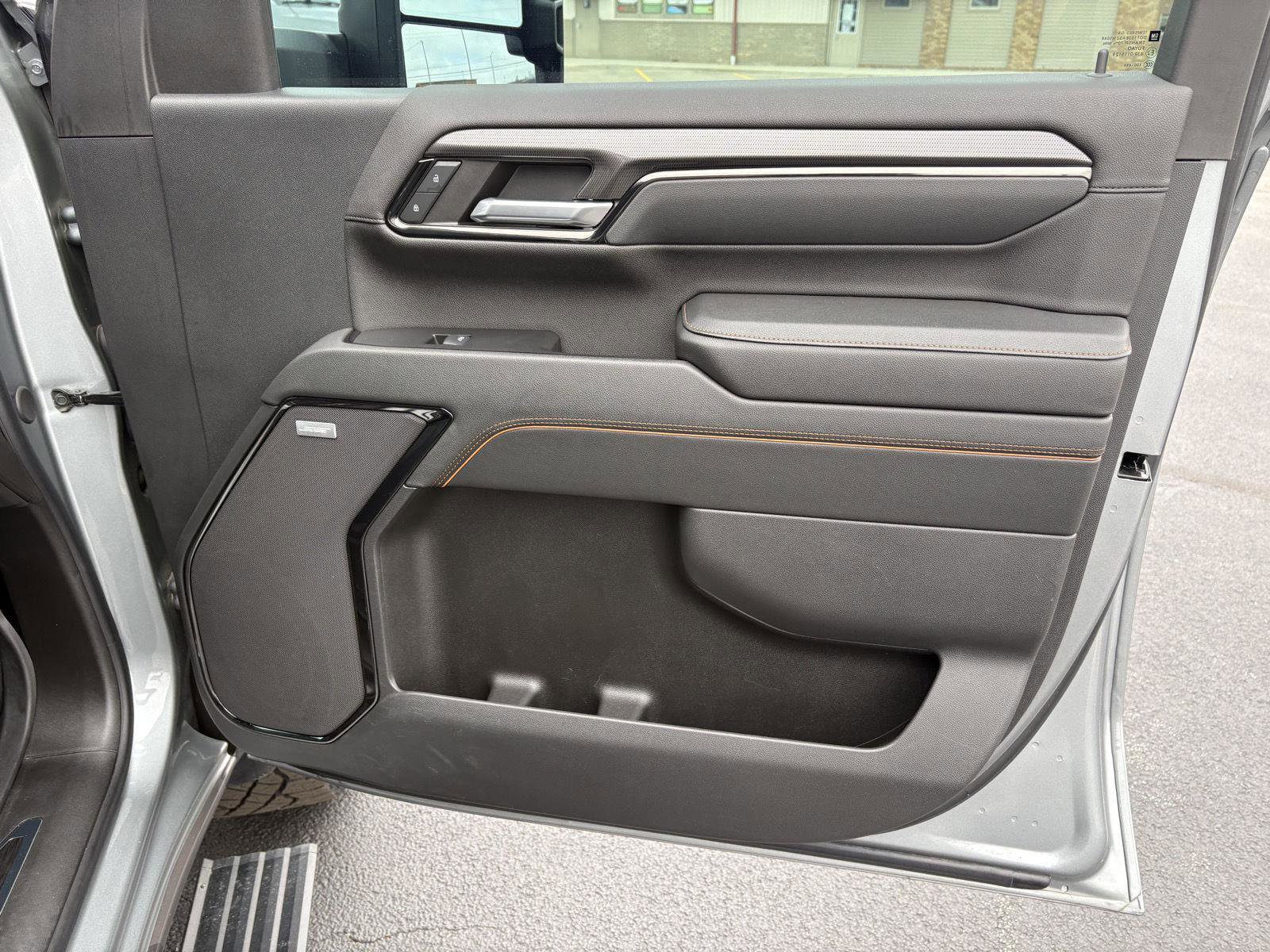 Used 2024 GMC Sierra 2500 AT4 w/ AT4 Premium Plus Package image 17